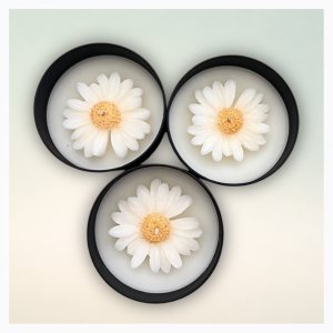 Daisy Tin Candle